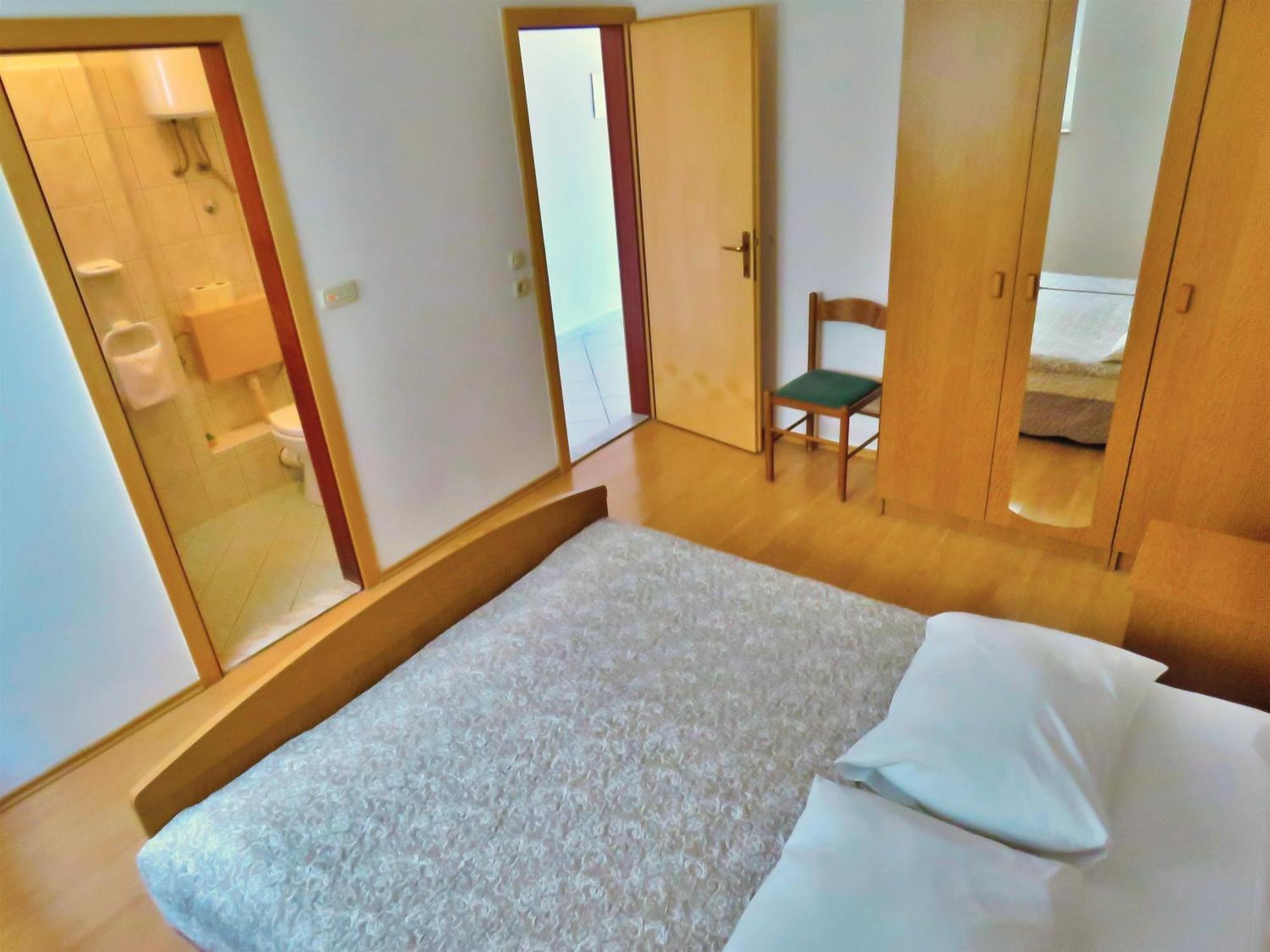 Apartments Zvone Omiš Zimmer foto